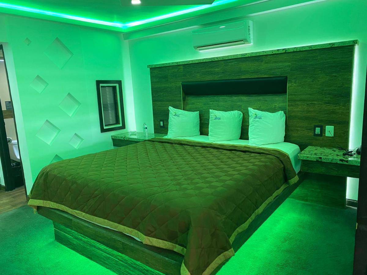 Hotel Fiesta Росарито Экстерьер фото